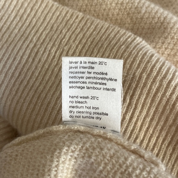 Lacoste Vintage Cashmere Sweater Cream scoop neck - Picture 8 of 9